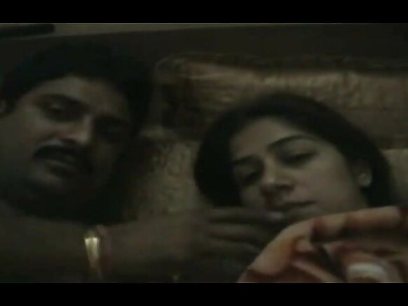 Indiya desi timmuɗo hindi sexy film ɓurɗo moƴƴude indian sex tape desi kono tooke ɓooyɗo