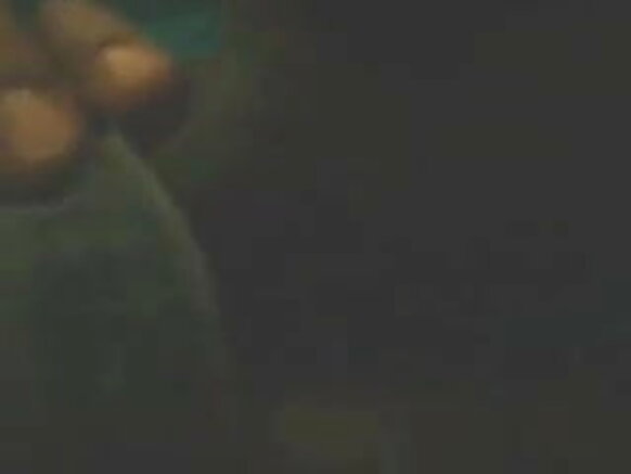 Debbo Indiya Angalteer da strip sexy cum hindi video sexy full film boobs