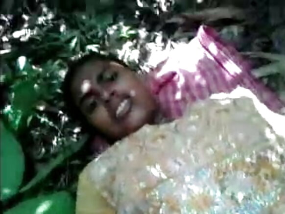 Desi- Ɓiɗɗo debbo ɓuuɓɗo ɓuuɓɗo e nder ladde e dog film part 2
