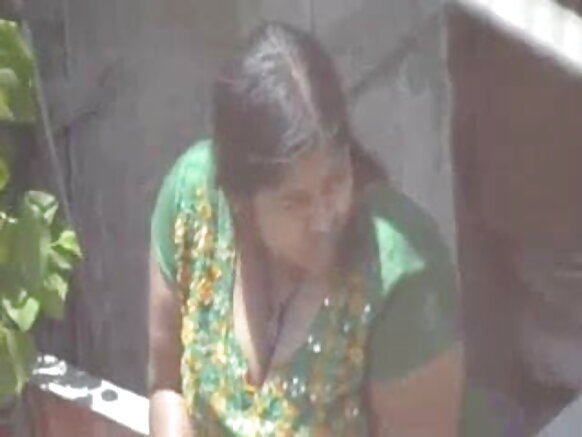 Kalite gorda aunty video ina ɓeydoo moƴƴude caggal nde ɓooyi, natal filmo sexy