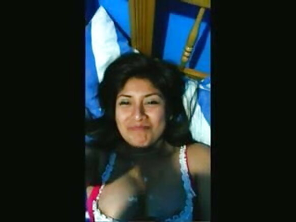 Ɓiɗɗo debbo indian belɗo boobs india ɓiɗɗo debbo belɗo sexy e ɗemngal Engele natal e nder boobs mum tooke