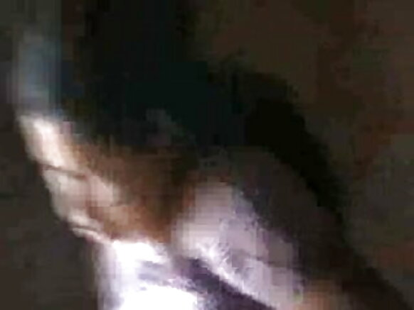 Hot Indian Aunty ina etoo weltinde kiliyanke mum weltinoowo - III