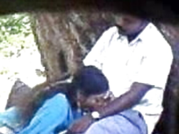 Indiya hindi sex parking film muuso ɓiɗɗo e nder park
