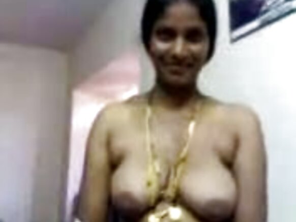Aunty telugu dale fuɗnaange leydi Indiya hollirii natal mum sexy boobs yiɗi engele ngam kliyanke mum