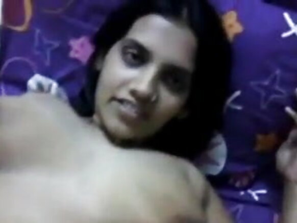 Won e worɓe ina kollita debbo mum en sexy ina yaha ina ndaara filmo sexy.