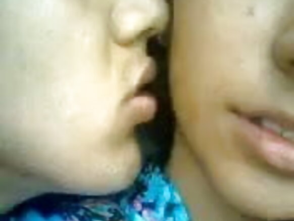 Filmu sexy mbelndi mbelndi kiss sexy