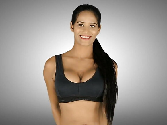 ponam pandey hindi film sexy hot yoga desi boobs e puccu desi