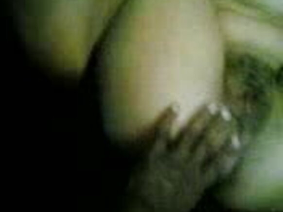 Ɓiɗɗo debbo indiyanke holliri boobs e pussy e nder filmo hindi sexy