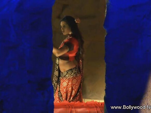 Kaawniiɗo Bolinude Dancing Sexy Video Sexy Natal Kaawniiɗo