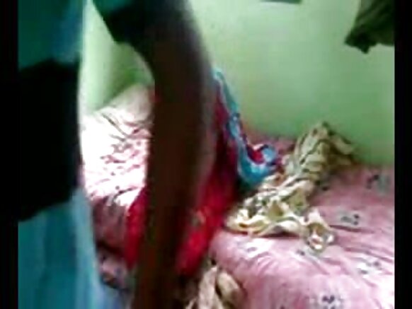 Real desi real galle miñi mum debbo fucked e nder sirlu e jom suudu mum sexy in hindi mi yiɗi e galle