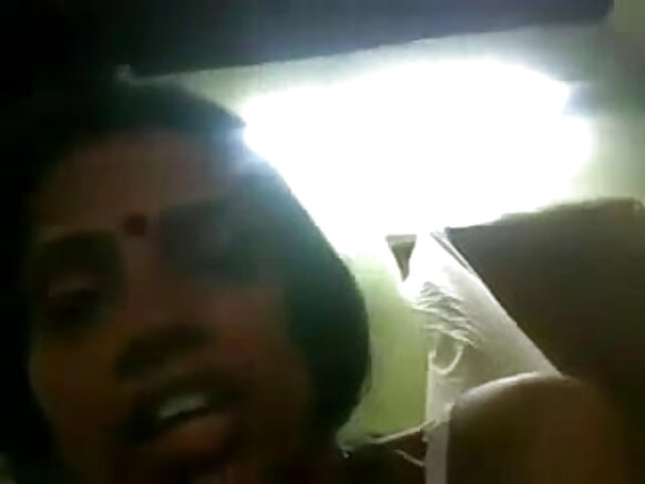 Desi debbo hokkugo huɗo haa gorko soobaajo mobiil blowjob e filmo video sexy