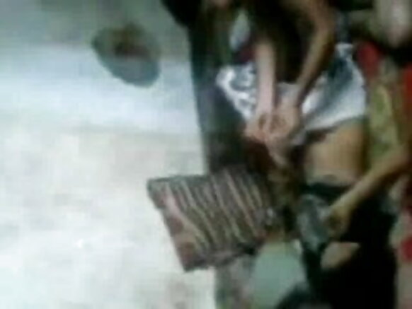 Hot indian debbo ina sikka, ina fija e gorko mum busty filmo keso