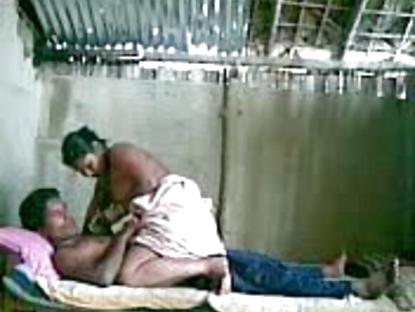 Mi sexy indiyanke golloowo Choudhary ina ƴeewa e giɗo mum indiyanke e filmo