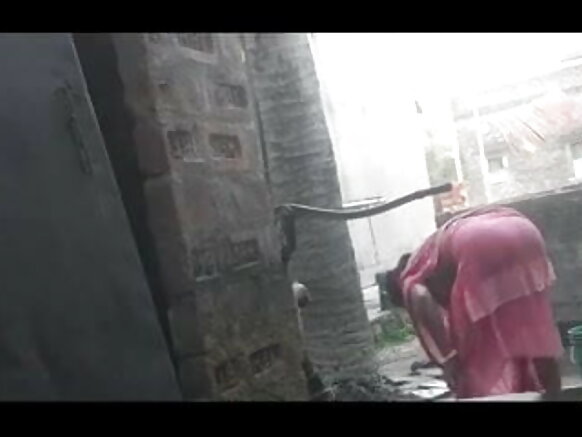 Sexy aunty yiɗi jibinde e aunty hot