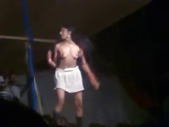 indian debbo sexy film sexy strip dance suka debbo hollirta kollirgol e nder jamaanu
