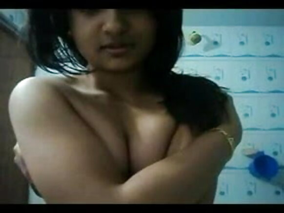 Desi bengali ɓiɗɗo debbo e ɓuuɓri mawndi fiyi e nder suudu lootorde pakistan sexy ina haani cock