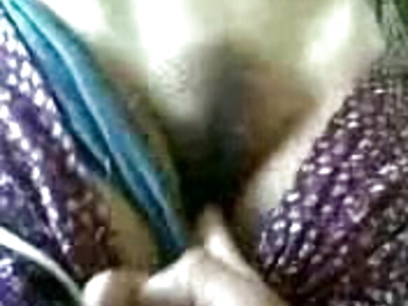 sukaaɓe indiyankooji sexy video mango film boobs ɓuuɓde