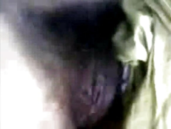 linda debbo e sehilaaɓe mum sexy e nder oto full sexy engele filmo e nder oto mmm
