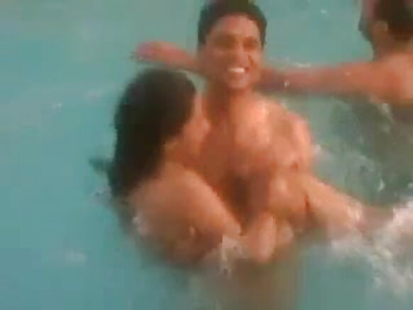 Bojel sexy image film desi weltinaama e gollodiiɓe mum e nder poolgu.