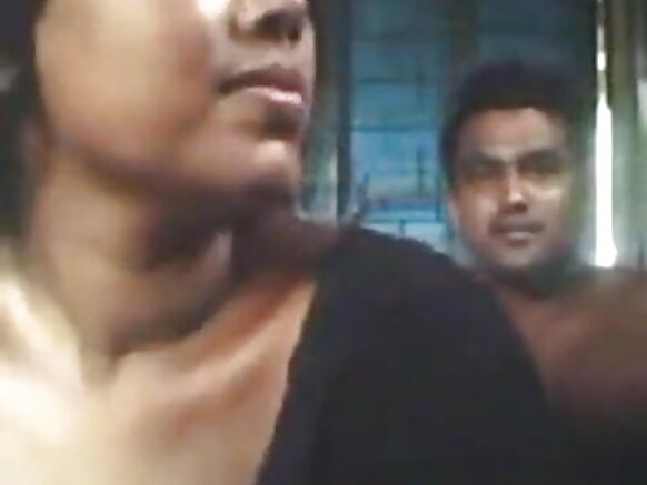 Romance e boobs mawɗo sex selfie film toɓɓude kosam