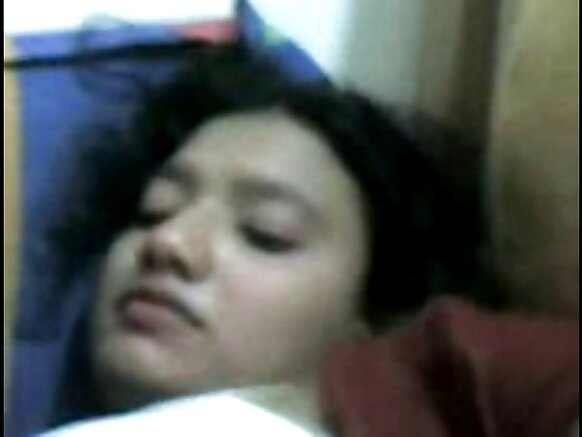 Bhabhi ƴami gorko maako ngam o suusa ɓingel maako teddungel Bhojpuri film sexy video