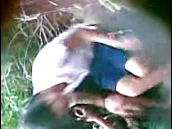 Assam jommbaajo suukara e fucking e nder weeyo udditngo belɗo video video sexy min