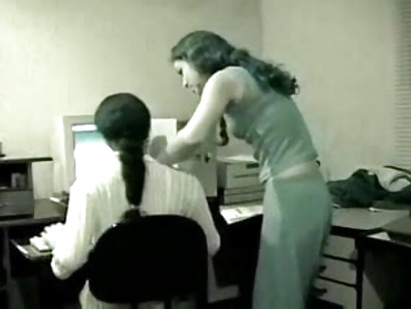 Lesbian Office Video Film Natal jalniiɗo