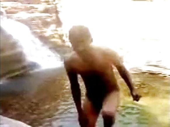 Shy aunty neldi filmo punjabi sexy ngam jommbaajo debbo goɗɗo winndi session
