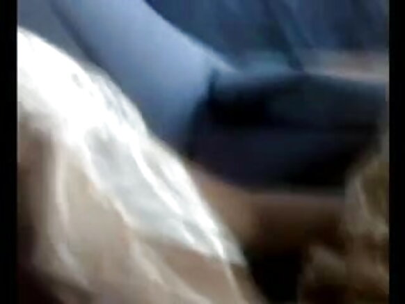 Fun e nder oto e mawɗo caggal desi sexy film bf golloowo