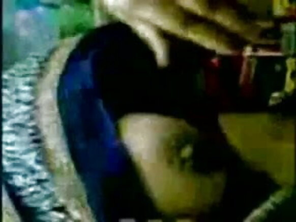 Sexy blue image video kosam mawɗam e aunty indian Melu hollirta gorko mum e nder supermarché