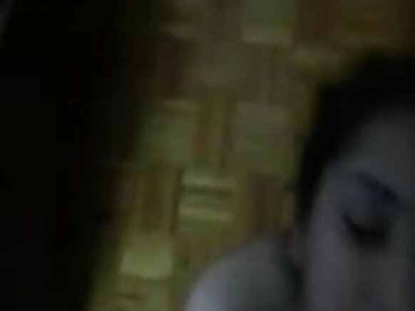 Ɓiɗɗo debbo belɗo no feewi e ɓuuɓri mawndi ngam fuɗde e dogde filmo sexy hindi