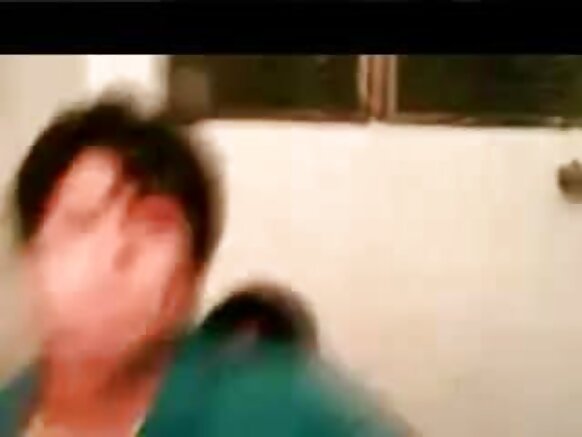 Teen sex sexy film Ɓooyɗo e nder suudu duɗal jaaɓi haaɗtirde ngam jom suudu