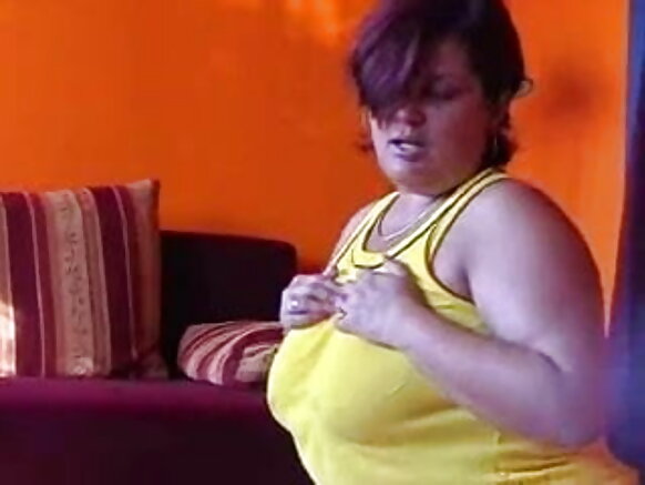 BBW Domme Indiya BBW ina haɓa e maccuɗo mum