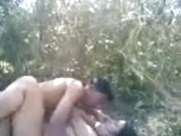 Priyanka Chopra foto jokkere enɗam Big titted aunty ummoriiɗo worgo leydi Indiya ina jokkere enɗam e gorko mum desi