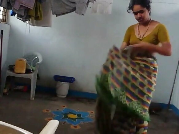 Desi debbo ɓoornii saree caggal lootorde khesari lal yadav film sexy