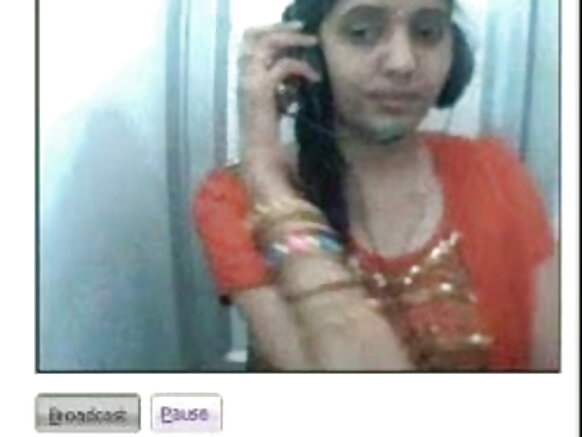 Hot desi hollirta boobs e pussy sexy film video hot desi e nder kafe net