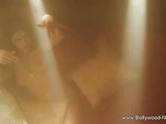 Filmu Bollywood belɗo belɗo nude nelda dance sexy