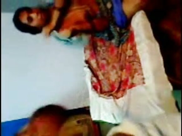 Desi debbo gorko debbo e sehil fucked by gorko sehil sexy film video ko ina waɗi